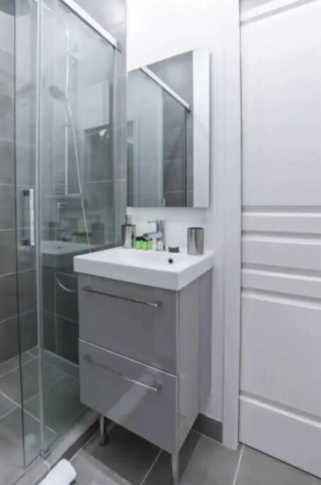 Roses Appartement Proche Sacree-Coeur/Montmarte Paris Exterior foto
